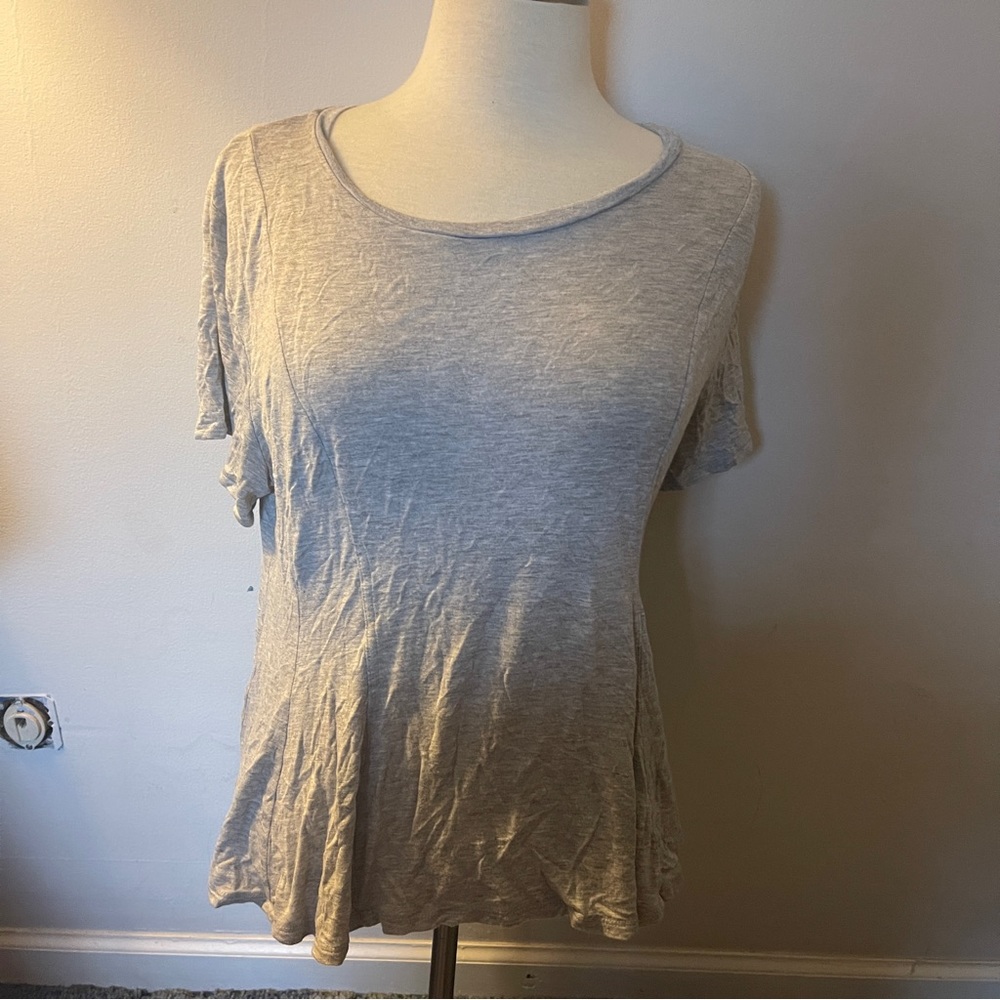 Gray t shirt